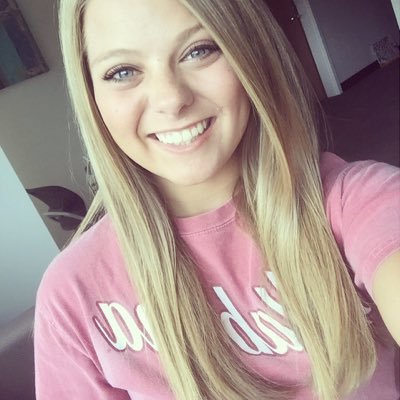 Profile Picture of Amber Allen (@ambernicolea215) on Twitter