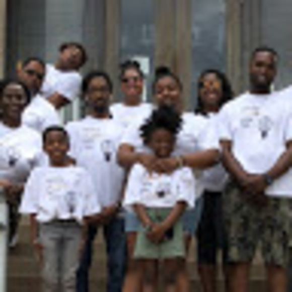 Profile Picture of Kenneth Carter (@kenneth_2011) on Poshmark