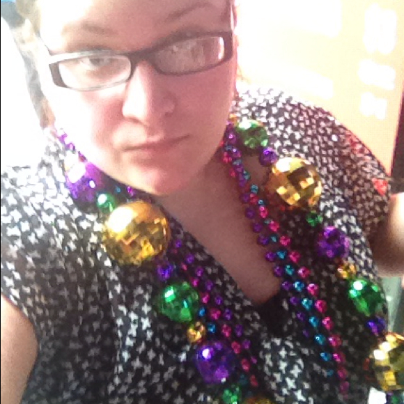 Profile Picture of Raina Edwards (@rainaedwards92) on Poshmark