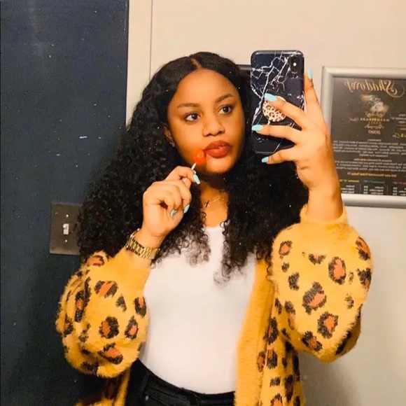 Profile Picture of Winifred Sirleaf (@winsirleaf) on Poshmark