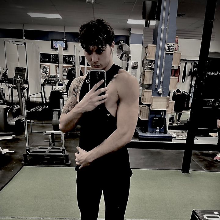 Profile Picture of Joshua Roberto (@joshuaroberto) on Tiktok