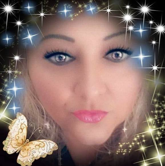 Profile Picture of Gonzalez Gonzalez (@babygirlroja) on Poshmark