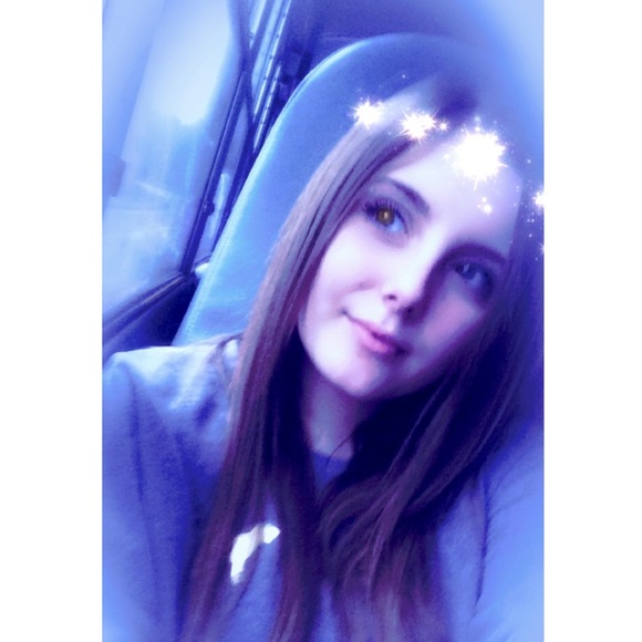 Profile Picture of Reise Dunivin (@reise_dunivin) on Poshmark