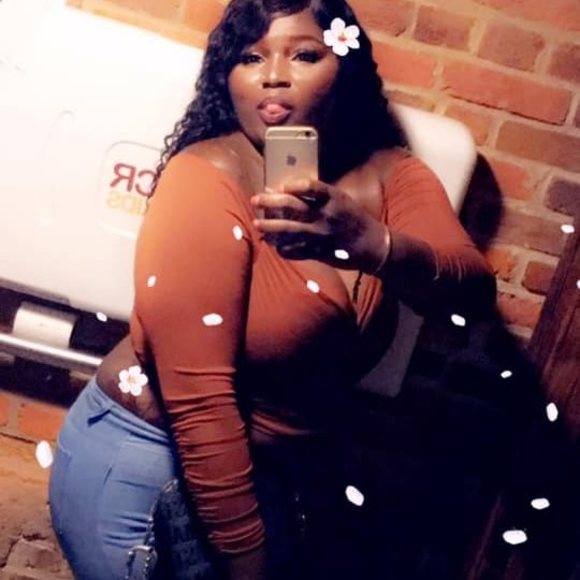 Profile Picture of Kim kim Jackson (@kimmbey23) on Poshmark