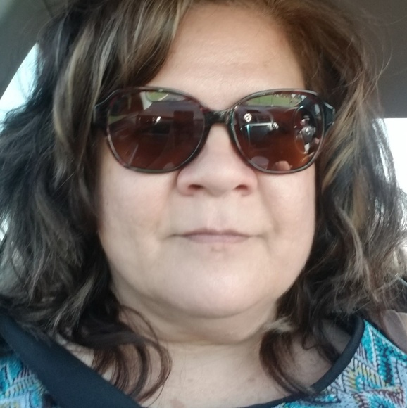 Profile Picture of Annette Sanders (@1annettels9197) on Poshmark