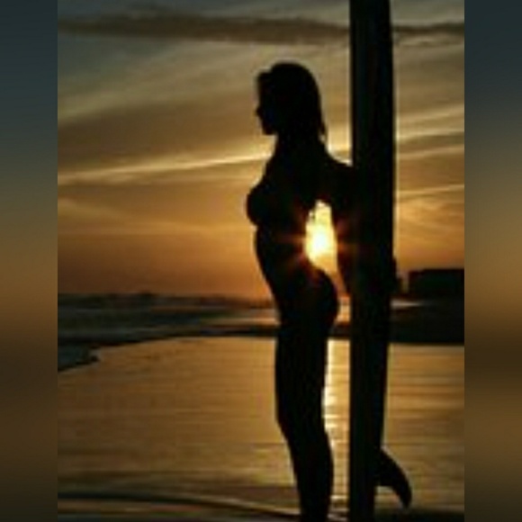 Profile Picture of Heather Hurtak (@hunny6unny) on Poshmark