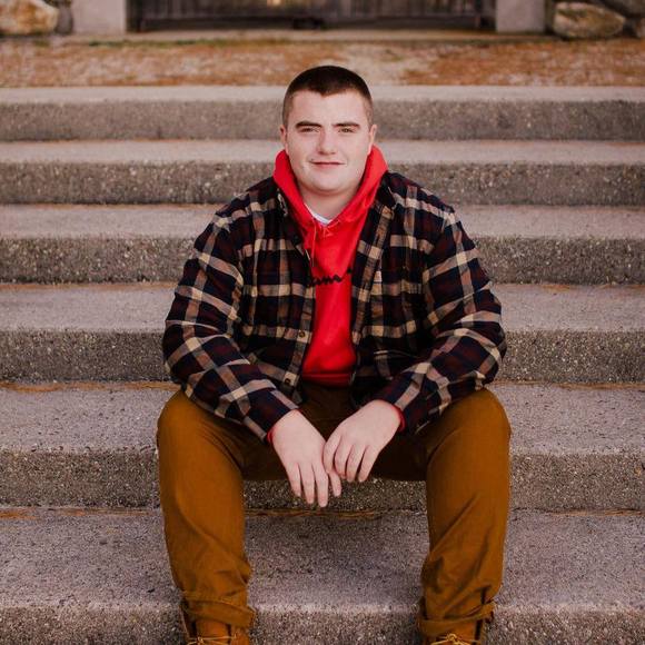 Profile Picture of Joseph Drew (@josephdrew453) on Poshmark