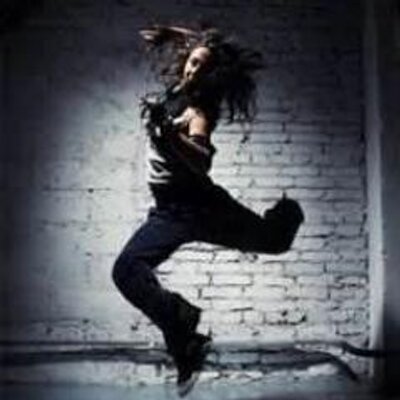 Profile Picture of Laura Seager (@lsdance) on Twitter