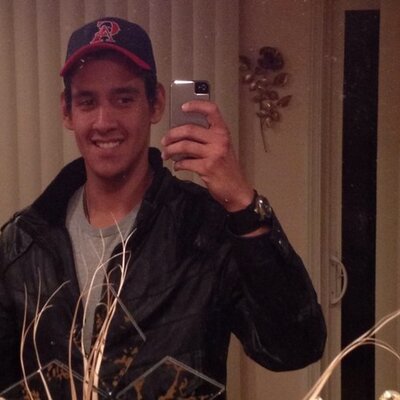 Profile Picture of Jonathan (@LeoBloom1984) on Twitter