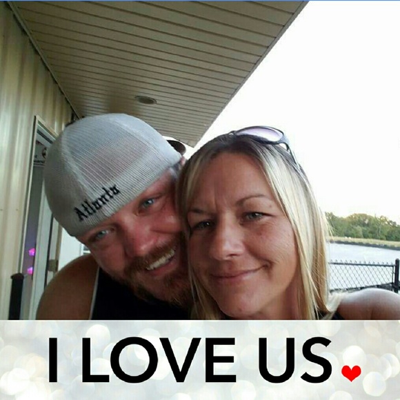 Profile Picture of Allison Largent (@mrsgiles32) on Poshmark