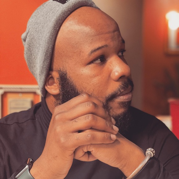 Profile Picture of Geoffrey Foster (@gafoster18) on Poshmark