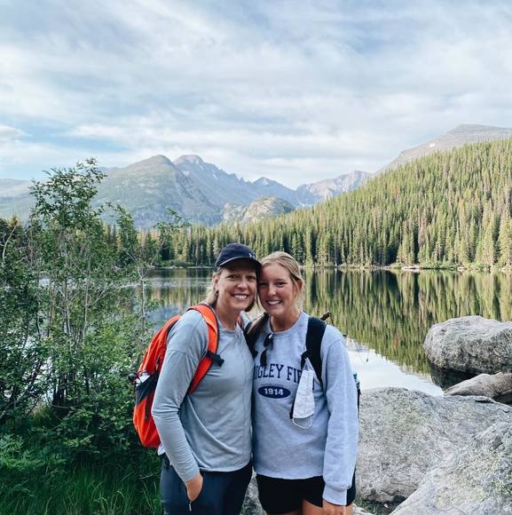 Allison Bruns - Poshmark Profile Picture of Allison Bruns (@allison_bruns) on Poshmark