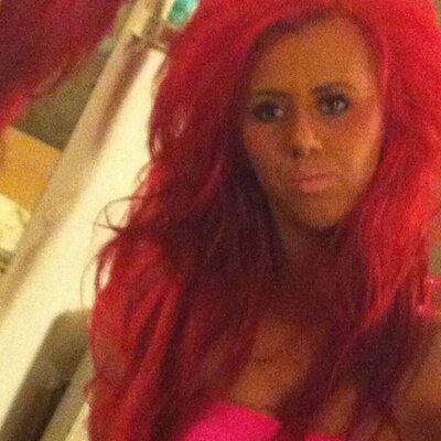 Profile Picture of Amber (@amberclough) on Twitter