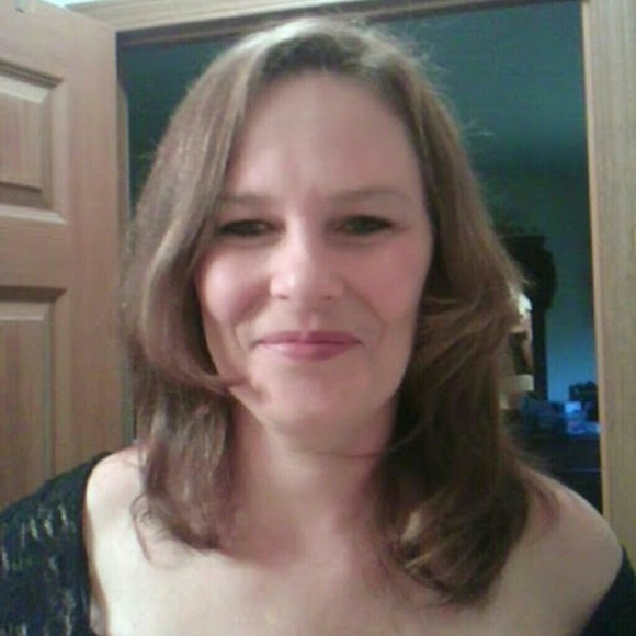 Profile Picture of Melissa Schaffert (@outlawwomen2001) on Poshmark