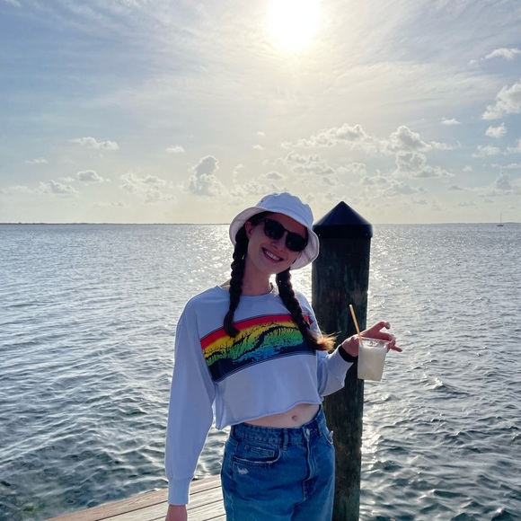 Profile Picture of Meryl Kornfield (@merylkornfield) on Poshmark