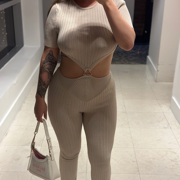 Profile Picture of Haley Adler (@haleyadler) on Poshmark
