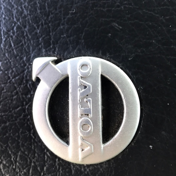 Profile Picture of Auto Auto17 (@auto1817) on Poshmark