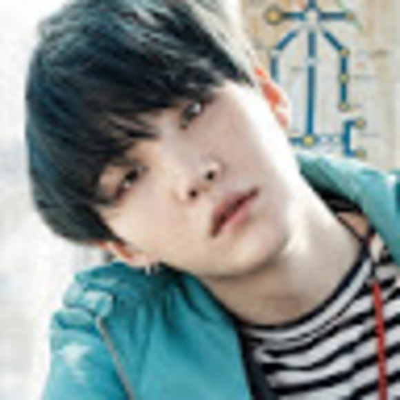 Profile Picture of Amy Forgues roy (@amyfr21) on Poshmark