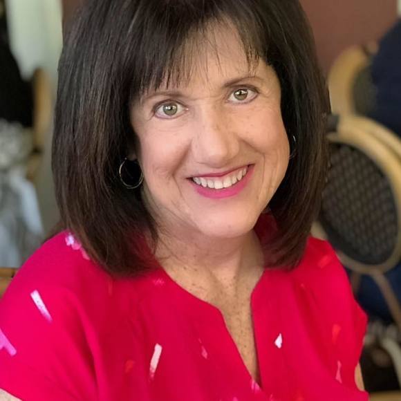 Profile Picture of Barbara Arnerich (@bmarnerich) on Poshmark