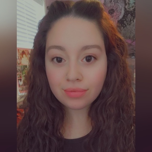 Profile Picture of Cindy Zapata (@fashion_upgrade) on Poshmark