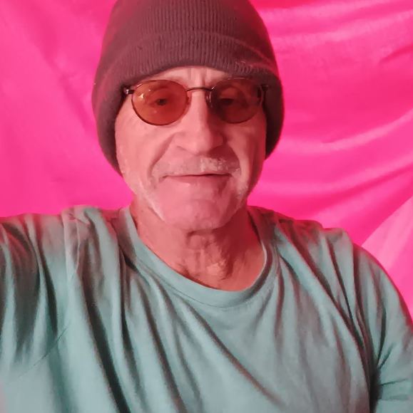 Profile Picture of David Sallee (@colguittdavid) on Poshmark