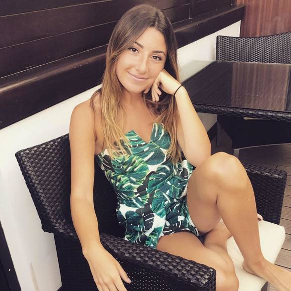 Profile Picture of Danielle Elfassy (@delfassy) on Poshmark