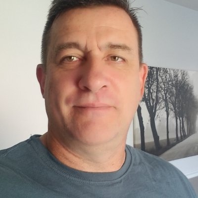 Profile Picture of Mark Earnshaw (@markEarnshaw9) on Twitter