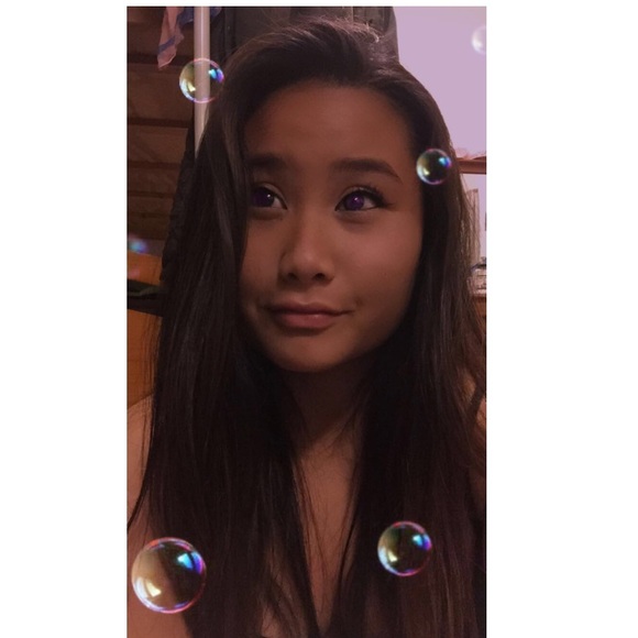 Profile Picture of Fong Rose (@heyitsfong) on Poshmark