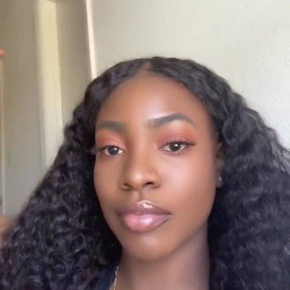 Profile Picture of Lotanna Obiekwe (@lotannaobiekwe) on Poshmark