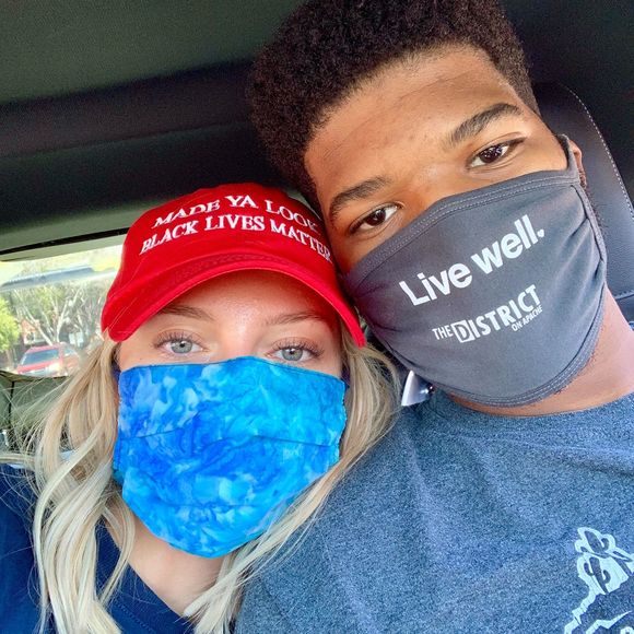 Isabel Pfannenstein - Poshmark Profile Picture of Isabel Pfannenstein (@isabelpfann) on Poshmark