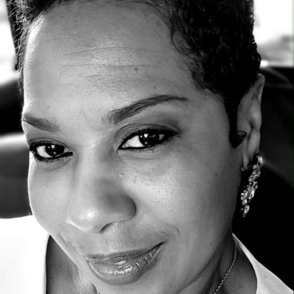 Profile Picture of Javona White (@javonawhite) on Poshmark