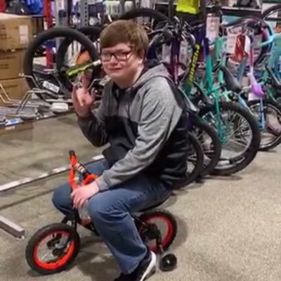 Profile Picture of Earl (@alex_ausmus) on Twitter