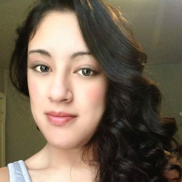 Profile Picture of Daniela Frias (@danielavblanco) on Poshmark