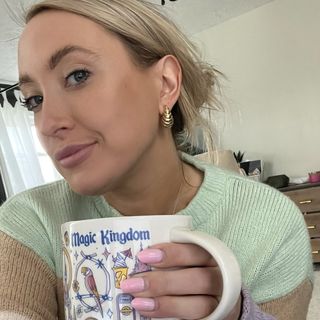 Profile Picture of Michelle Pickens (@crohnicallyblonde) on Instagram