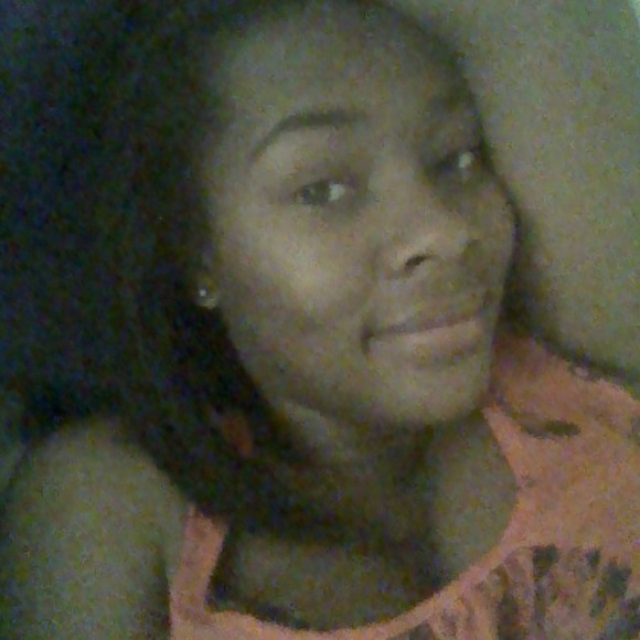 Shavoneka Walker - Poshmark Profile Picture of Shavoneka Walker (@shavoneka) on Poshmark