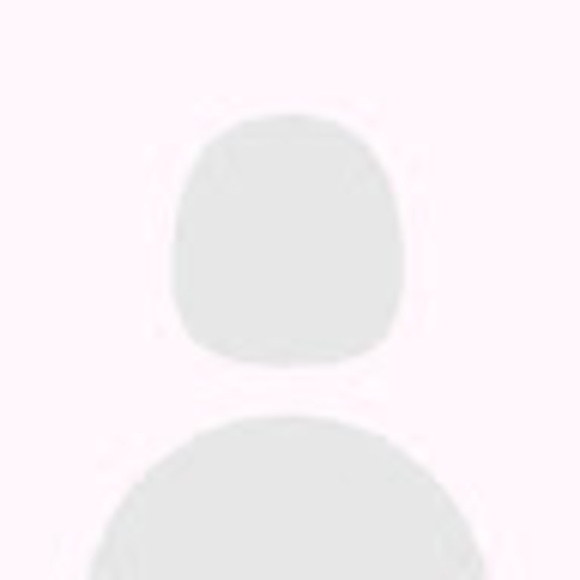 Profile Picture of Gianna Allender (@gigianallen) on Poshmark