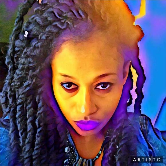 Profile Picture of Noemi Pena (@noemipena) on Poshmark