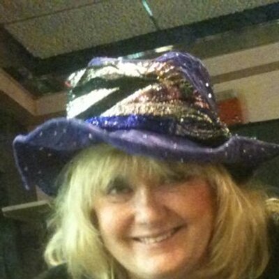 Profile Picture of Jean Garrett (@JoanerSings) on Twitter