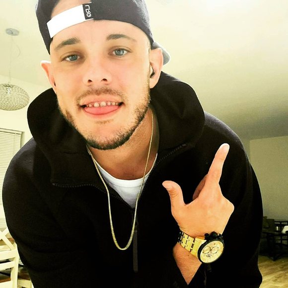 Profile Picture of Craig Wenning (@susubandit) on Poshmark