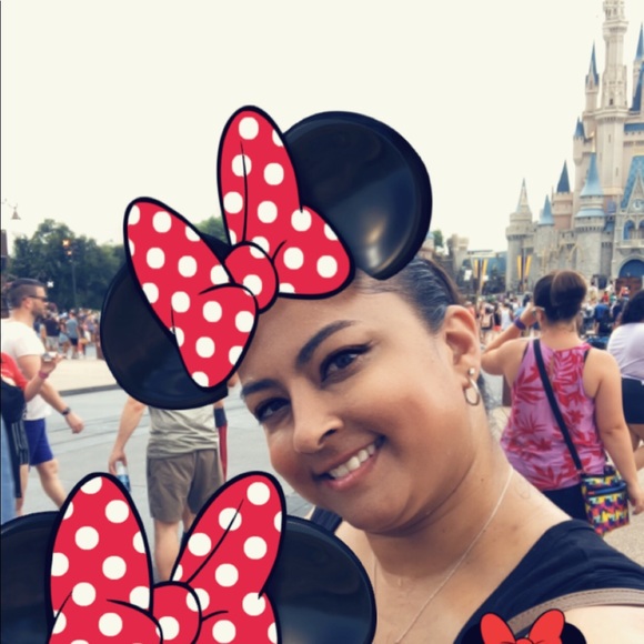 Profile Picture of Jen Jagessar (@jennifergopaul) on Poshmark