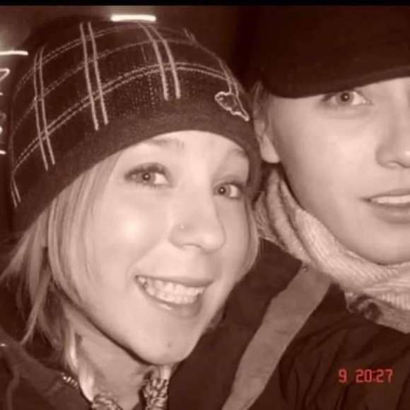 Profile Picture of Courtney Callihoo (@courtjade784) on Poshmark