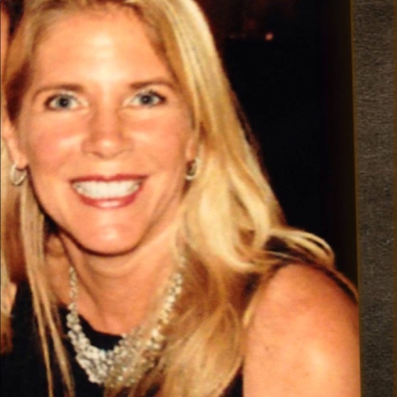 Profile Picture of Carlene Sandstrom (@csandstrom) on Poshmark