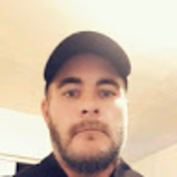 Profile Picture of Brent Schade (@brentschade44) on Poshmark
