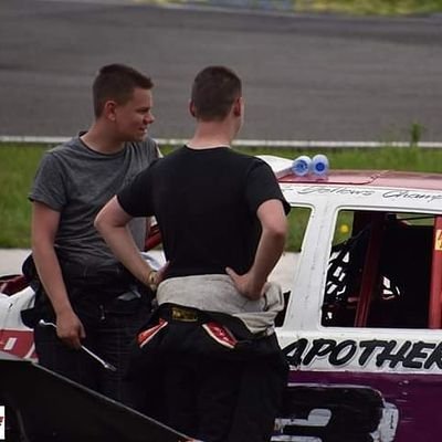 Profile Picture of Jan Harzbecker (@JHarzbecker) on Twitter