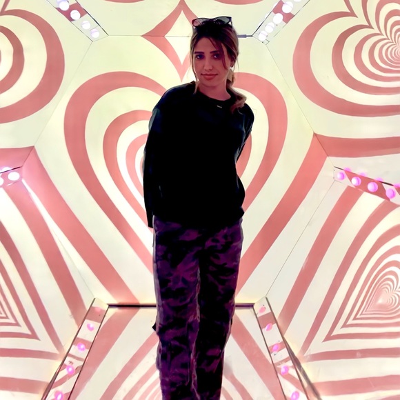 Profile Picture of Viktoriia Dmytruk (@vdmytruk) on Poshmark