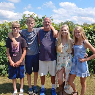 Chad Burch - Facebook Profile Picture of Chad Burch (@chad.burch.9) on Facebook