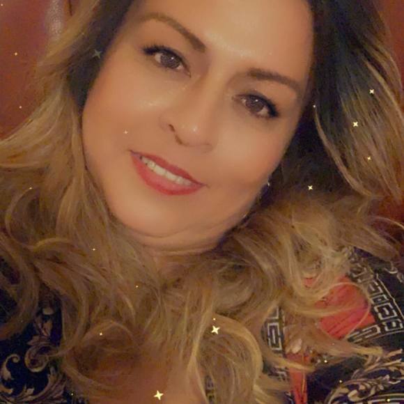 Profile Picture of Rosangel mirtha Castro alcivar (@rosangel_miro) on Poshmark