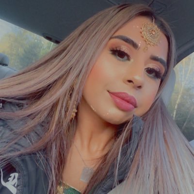 Profile Picture of Zara 🥵 (@beingzourry) on Twitter