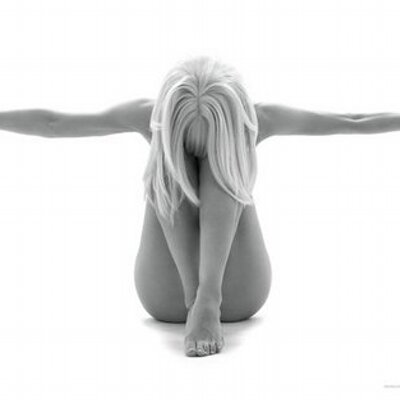 Profile Picture of Kim Alexandra Sacher (@delaxandra) on Twitter