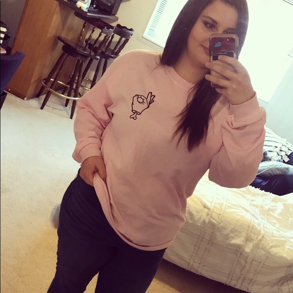 Profile Picture of Christina Antonacci (@antonacci6) on Poshmark